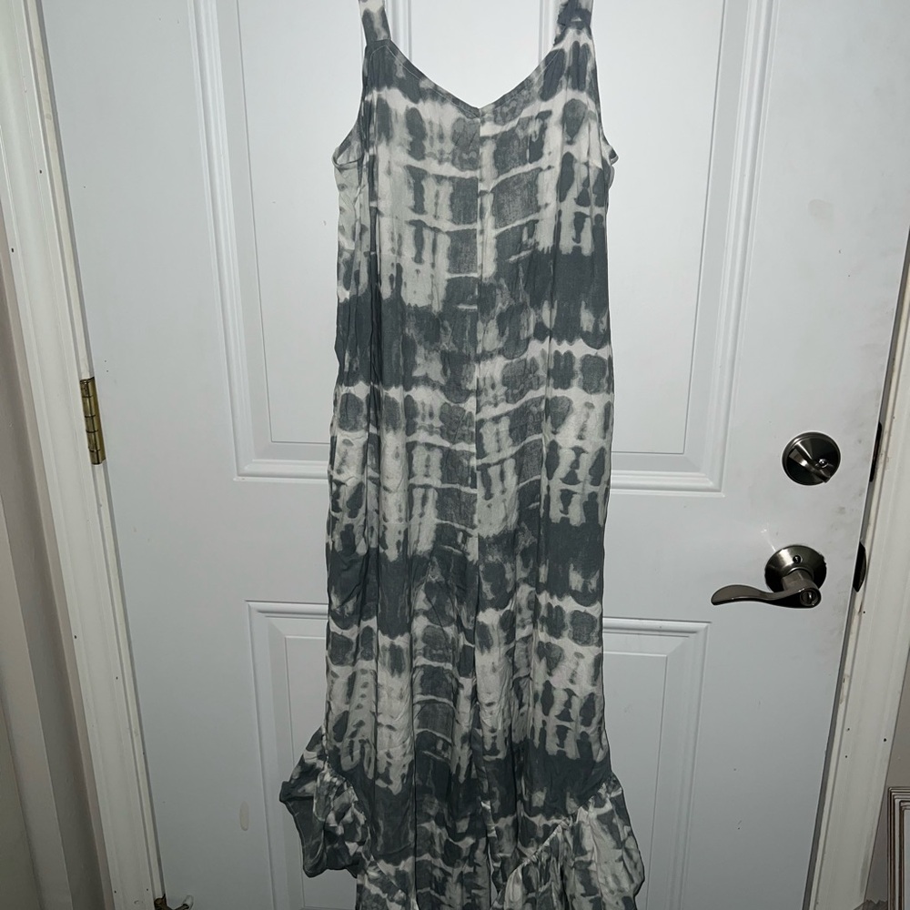 Japna Gray and White Sleeveless Jumpsuit Resort Wear